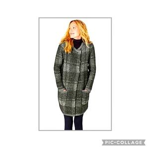 J.Jill Black multi Plaid Two-Pocket Topper NWT in packaging!